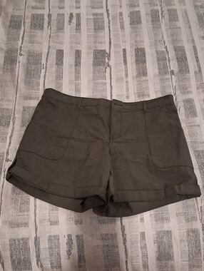 Sanctuary Olive Roll-Cuff Bermuda Shorts